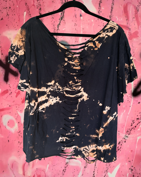 Knife Fight Cropped Tee